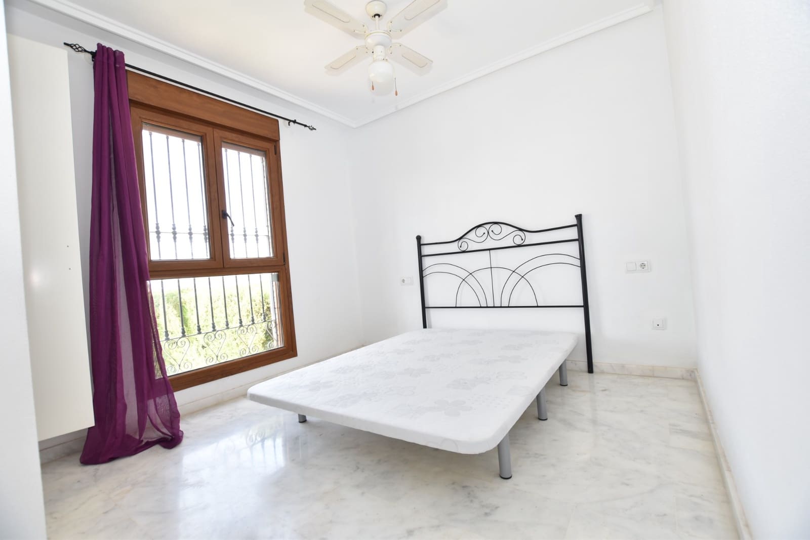 2 bedroom Bungalow for sale in Algorfa with pool - € 234,900 (Ref: 9789660)