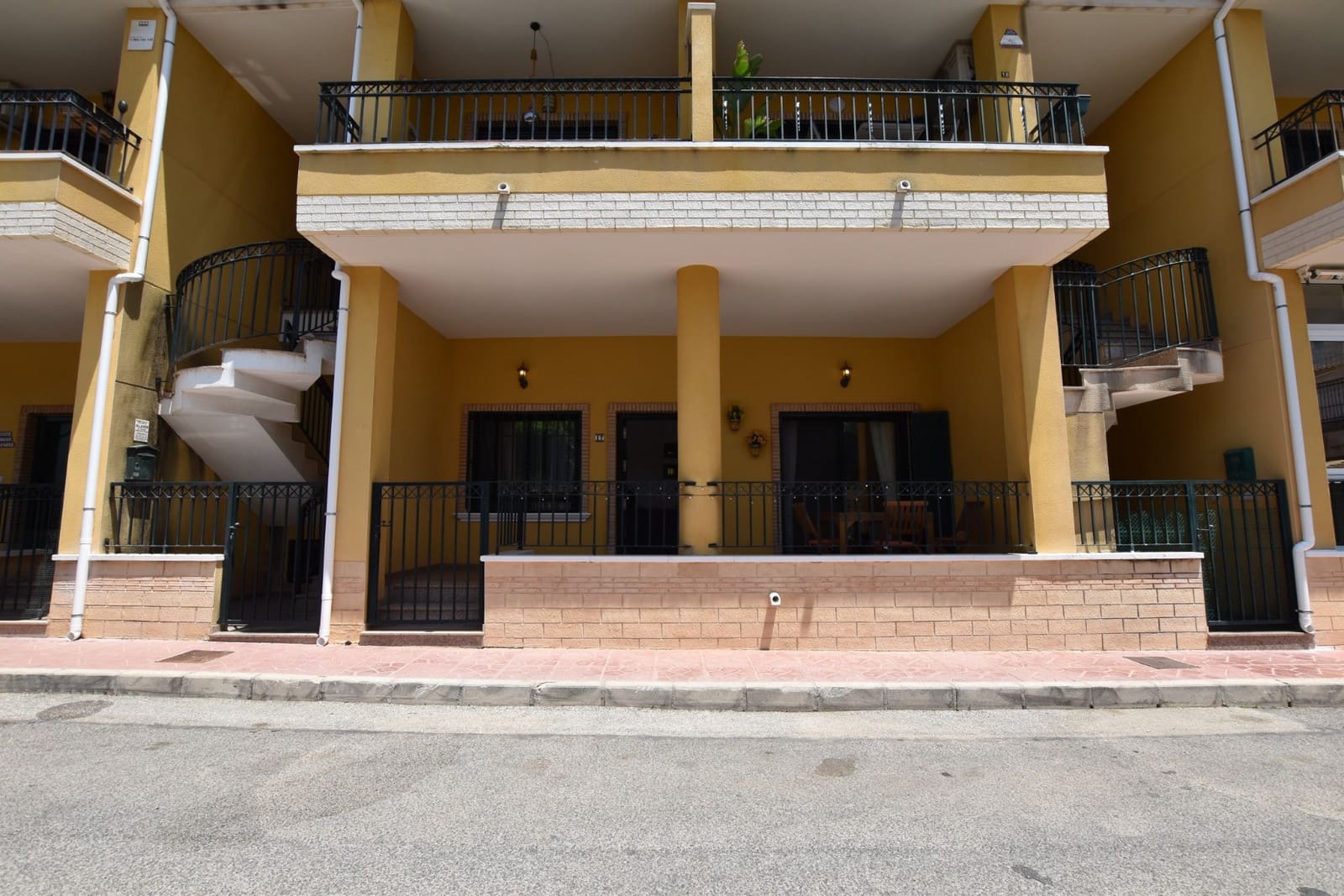 3 bedroom Apartment for sale in Daya Vieja - € 130,000 (Ref: 9889169)