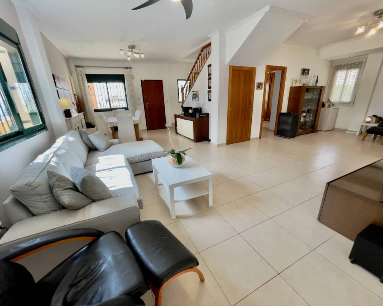 4 slaapkamer Villa te koop in Ciudad Quesada met zwembad - € 470.000 (Ref: 9991831)