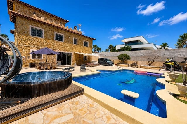 6 bedroom Villa for sale in La Escuera, San Fulgencio with pool - € 599,999 (Ref: 9999445)