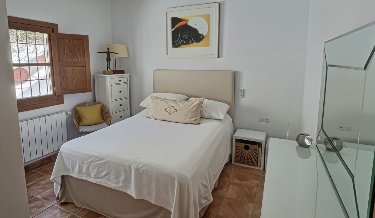 Chalet de 3 habitaciones en Cómpeta en venta con garaje - 349.500 € (Ref: 10060213)