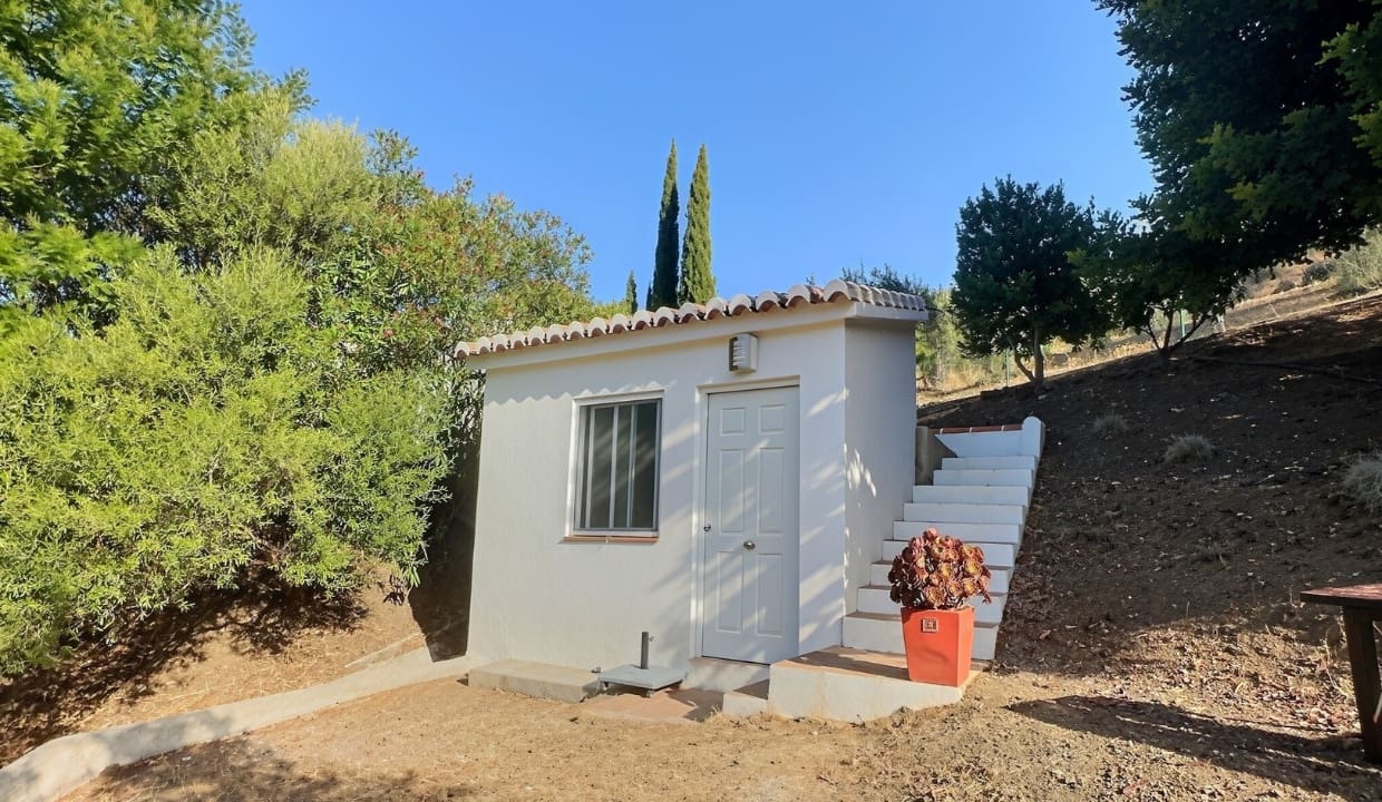 Chalet de 3 habitaciones en Cómpeta en venta con garaje - 349.500 € (Ref: 10060213)