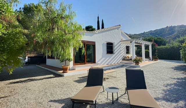 Chalet de 3 habitaciones en Cómpeta en venta con garaje - 349.500 € (Ref: 10060213)