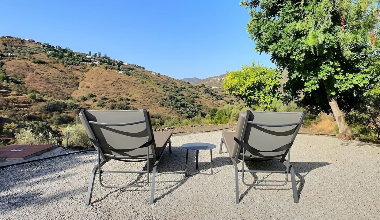 Chalet de 3 habitaciones en Cómpeta en venta con garaje - 349.500 € (Ref: 10060213)