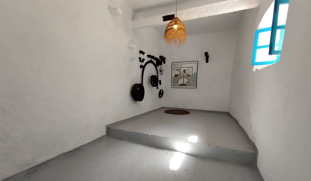 3 soverom Villa til salgs i Canillas de Albaida med svømmebasseng garasje - € 395 000 (Ref: 10062523)