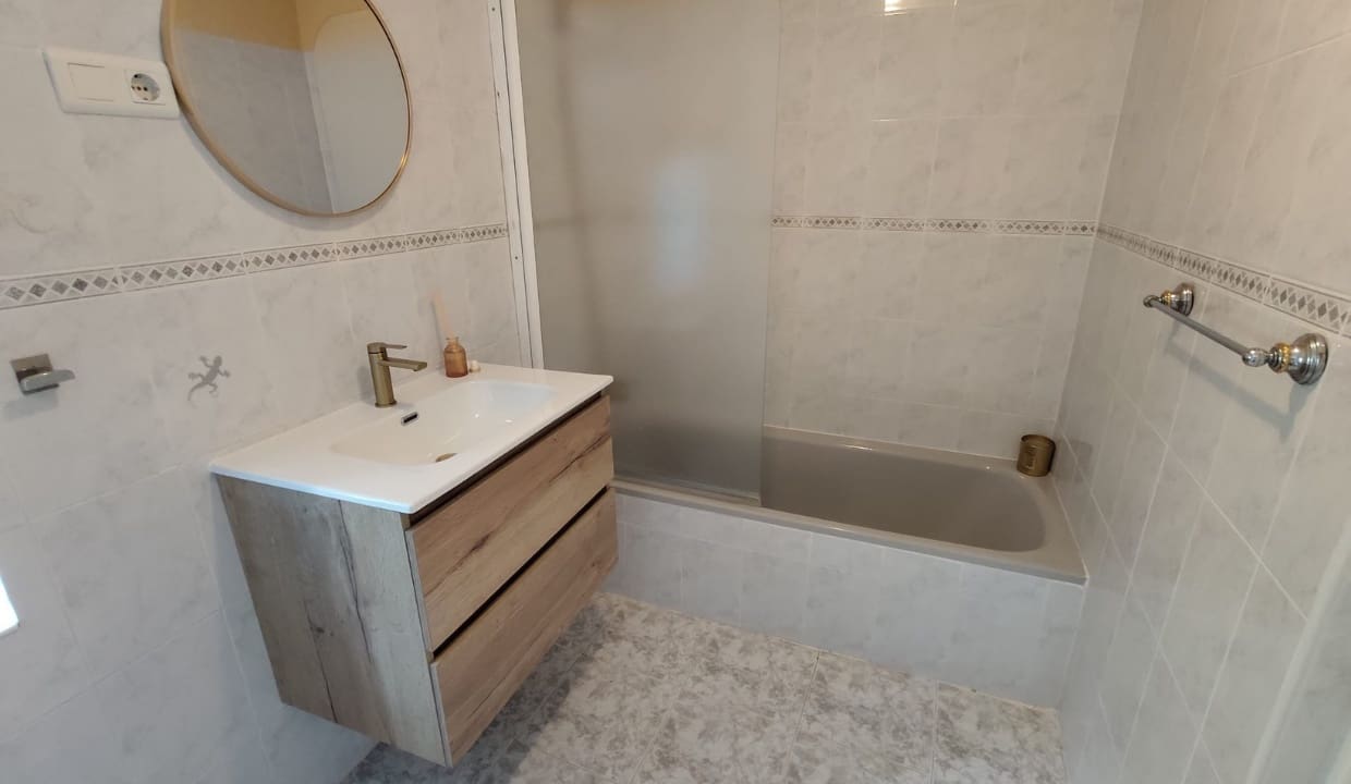3 soverom Villa til salgs i Canillas de Albaida med svømmebasseng garasje - € 395 000 (Ref: 10062523)