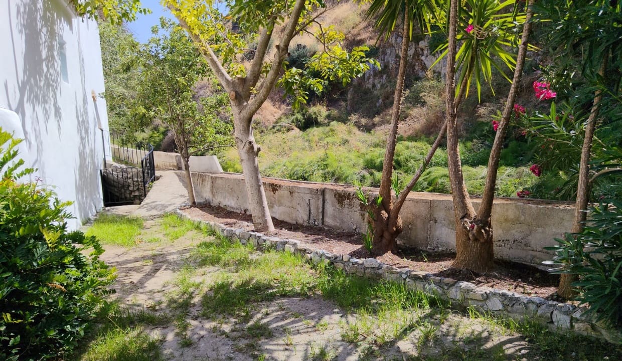 3 soverom Villa til salgs i Canillas de Albaida med svømmebasseng garasje - € 395 000 (Ref: 10062523)