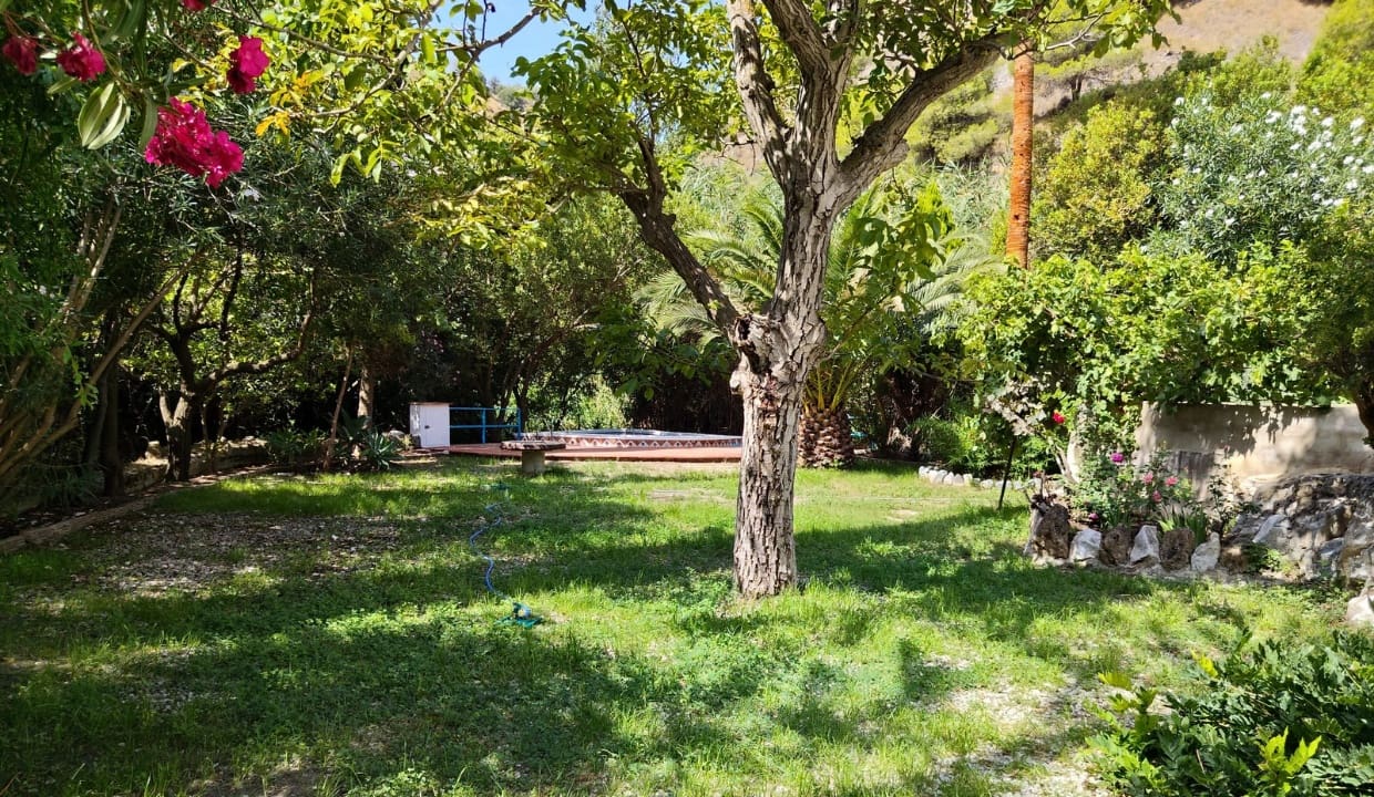 3 soverom Villa til salgs i Canillas de Albaida med svømmebasseng garasje - € 395 000 (Ref: 10062523)
