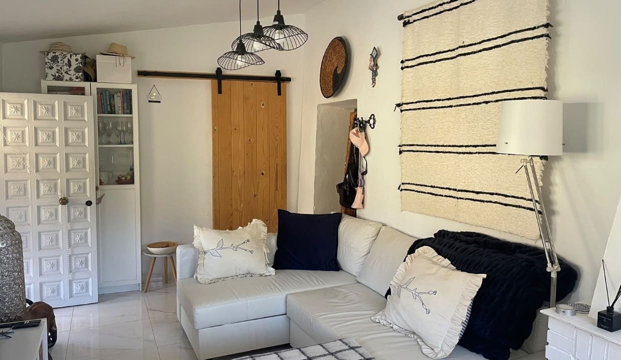 2 makuuhuone Maalaistalo myytävänä paikassa Competa mukana uima-altaan - 230 000 € (Ref: 10120275)