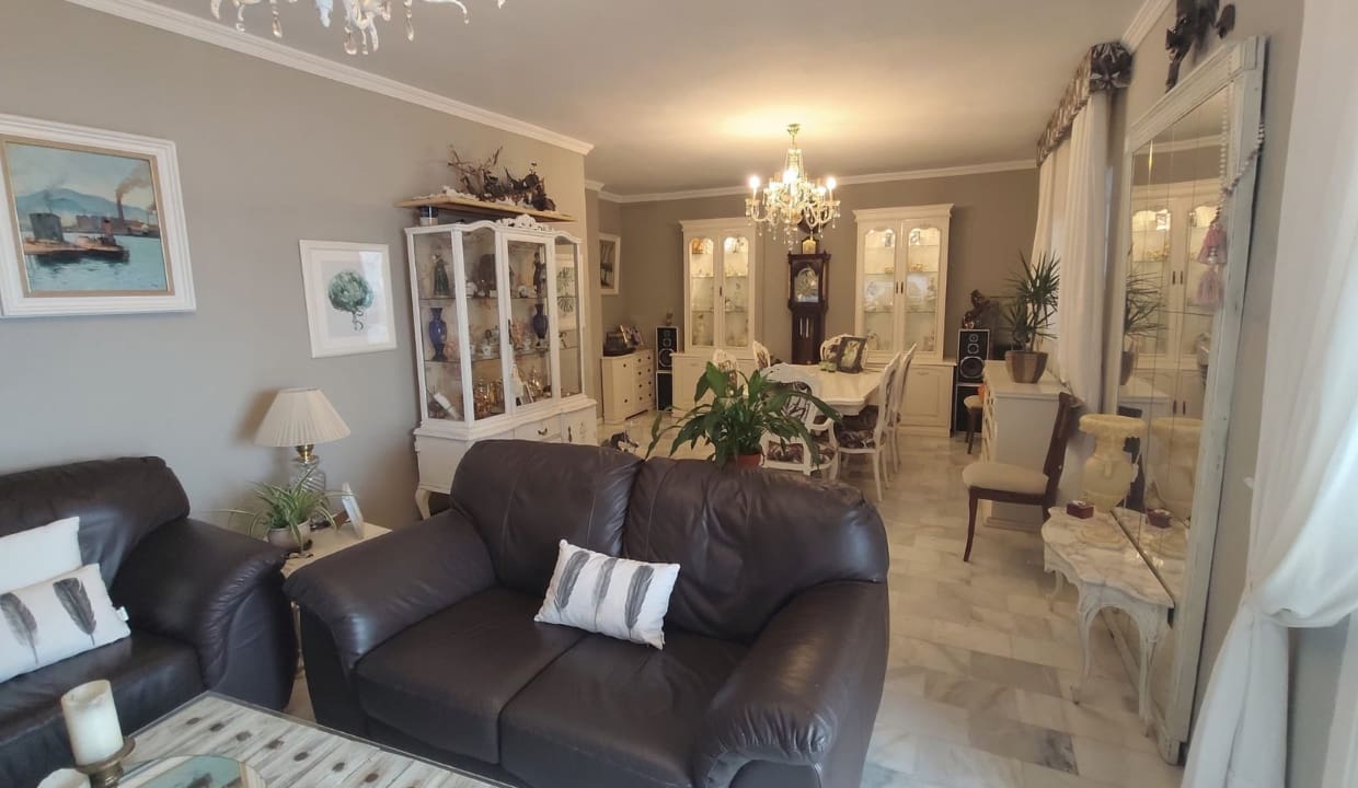 Casa de 4 habitaciones en Cómpeta en venta - 295.000 € (Ref: 10120542)