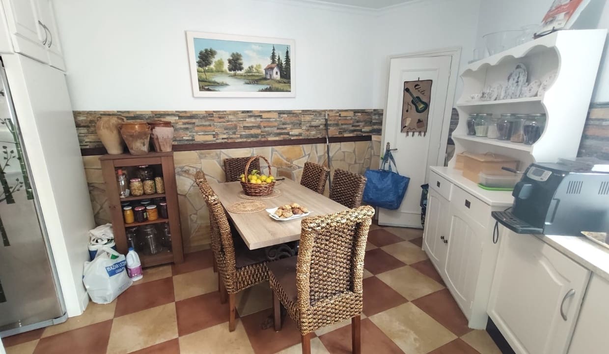 Casa de 4 habitaciones en Cómpeta en venta - 295.000 € (Ref: 10120542)