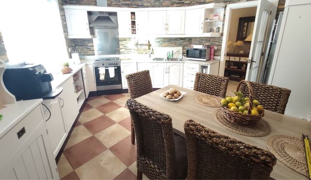 Casa de 4 habitaciones en Cómpeta en venta - 295.000 € (Ref: 10120542)