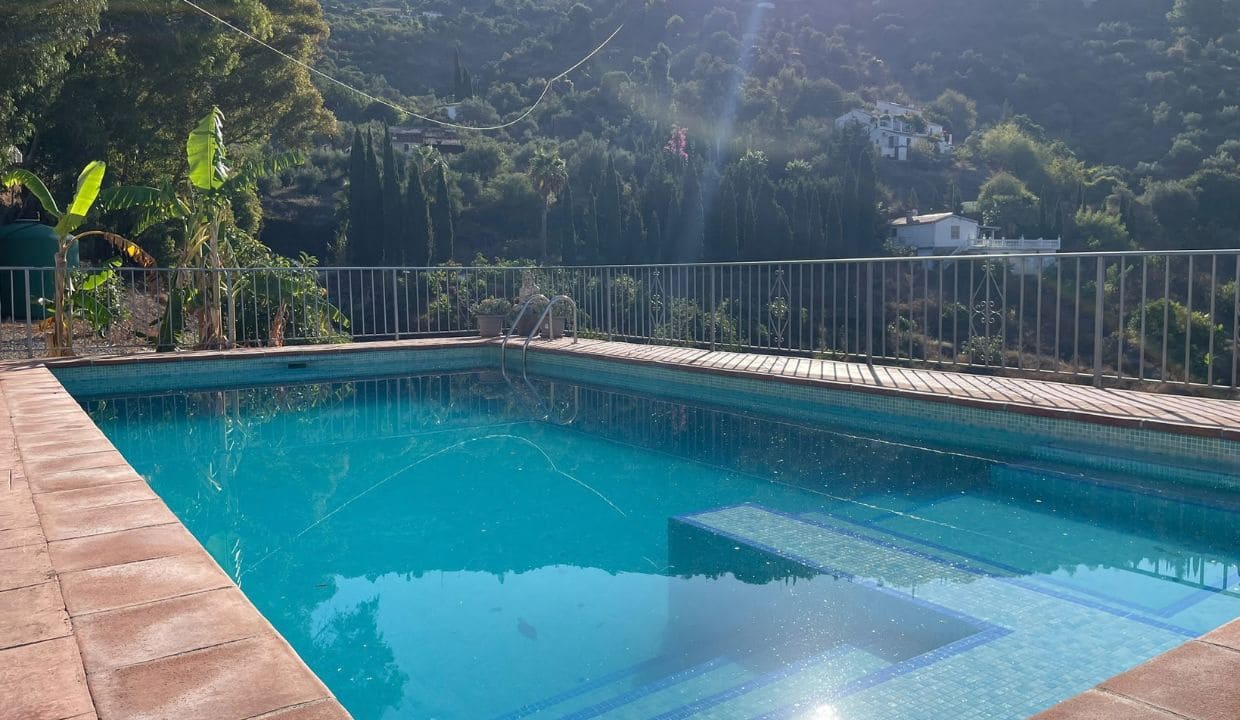 4 soveværelse Villa til leje i Competa med swimmingpool garage - € 2.350 (Ref: 10147460)