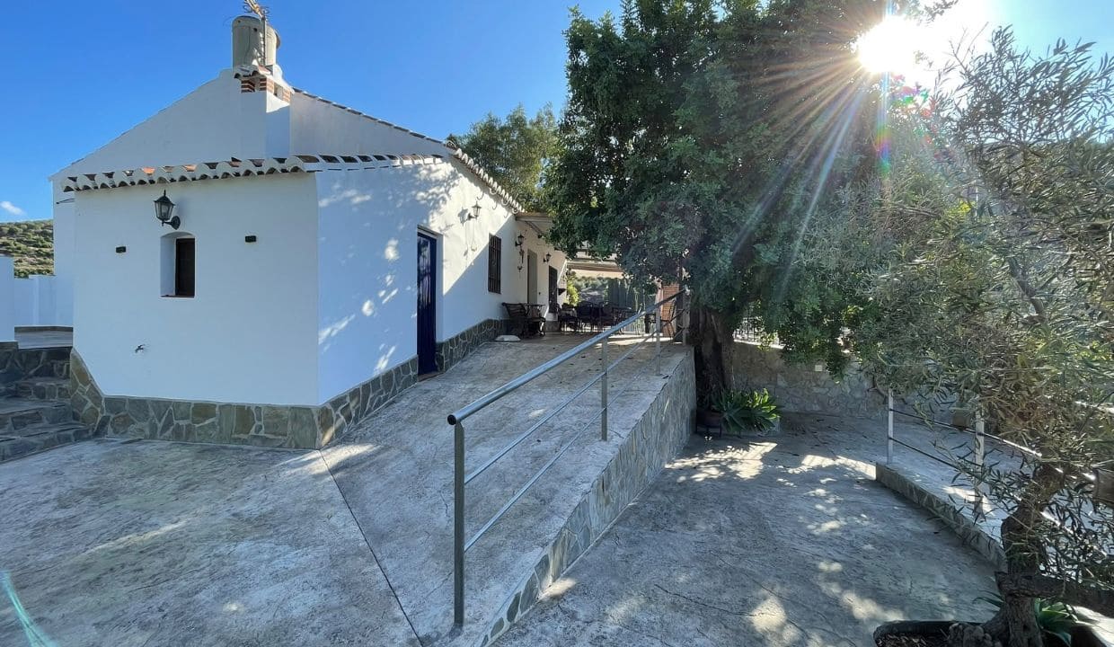 4 soveværelse Villa til leje i Competa med swimmingpool garage - € 2.350 (Ref: 10147460)