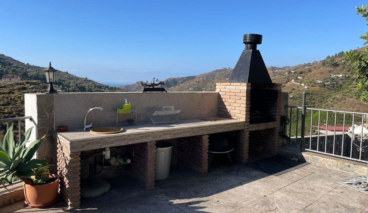 4 soveværelse Villa til leje i Competa med swimmingpool garage - € 2.350 (Ref: 10147460)