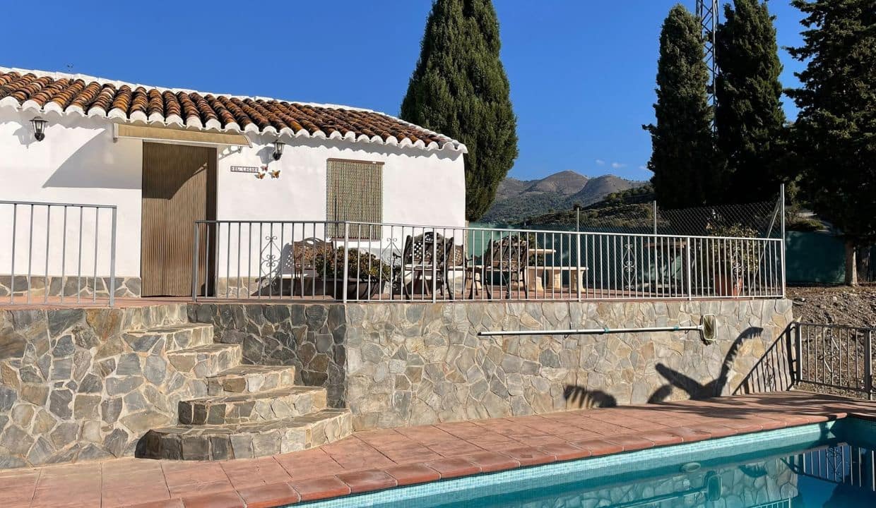 4 soveværelse Villa til leje i Competa med swimmingpool garage - € 2.350 (Ref: 10147460)