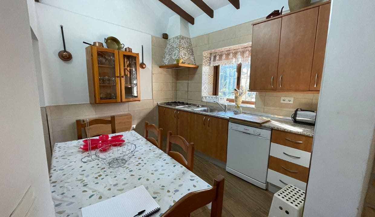 4 soveværelse Villa til leje i Competa med swimmingpool garage - € 2.350 (Ref: 10147460)