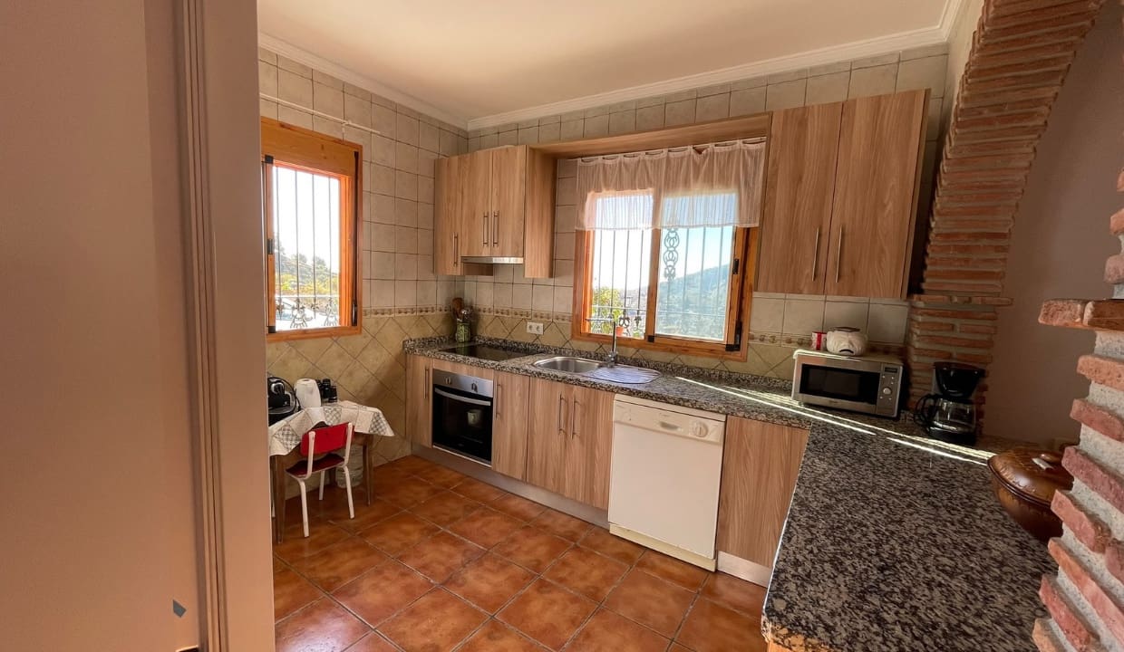 9 Zimmer Villa zu vermieten in Competa mit Pool Garage - 3.500 € (Ref: 10175502)