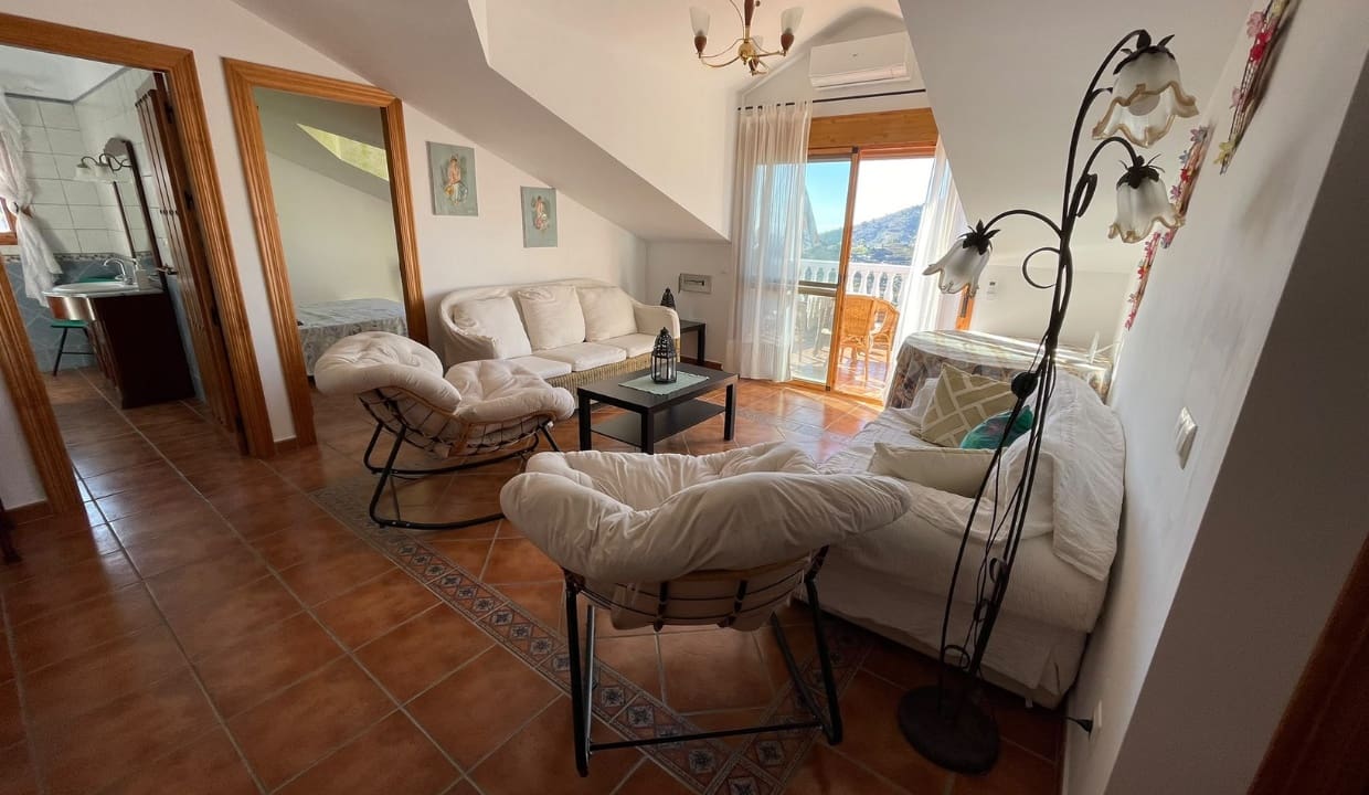 9 Zimmer Villa zu vermieten in Competa mit Pool Garage - 3.500 € (Ref: 10175502)