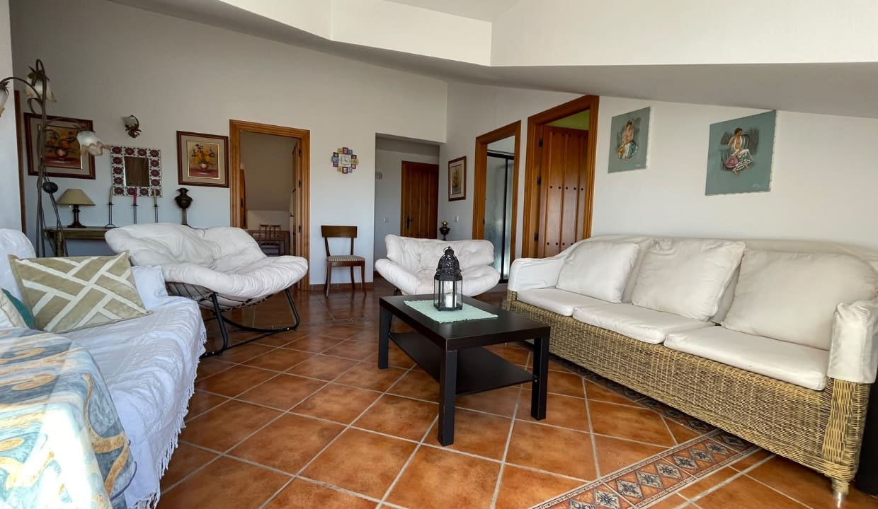 9 Zimmer Villa zu vermieten in Competa mit Pool Garage - 3.500 € (Ref: 10175502)