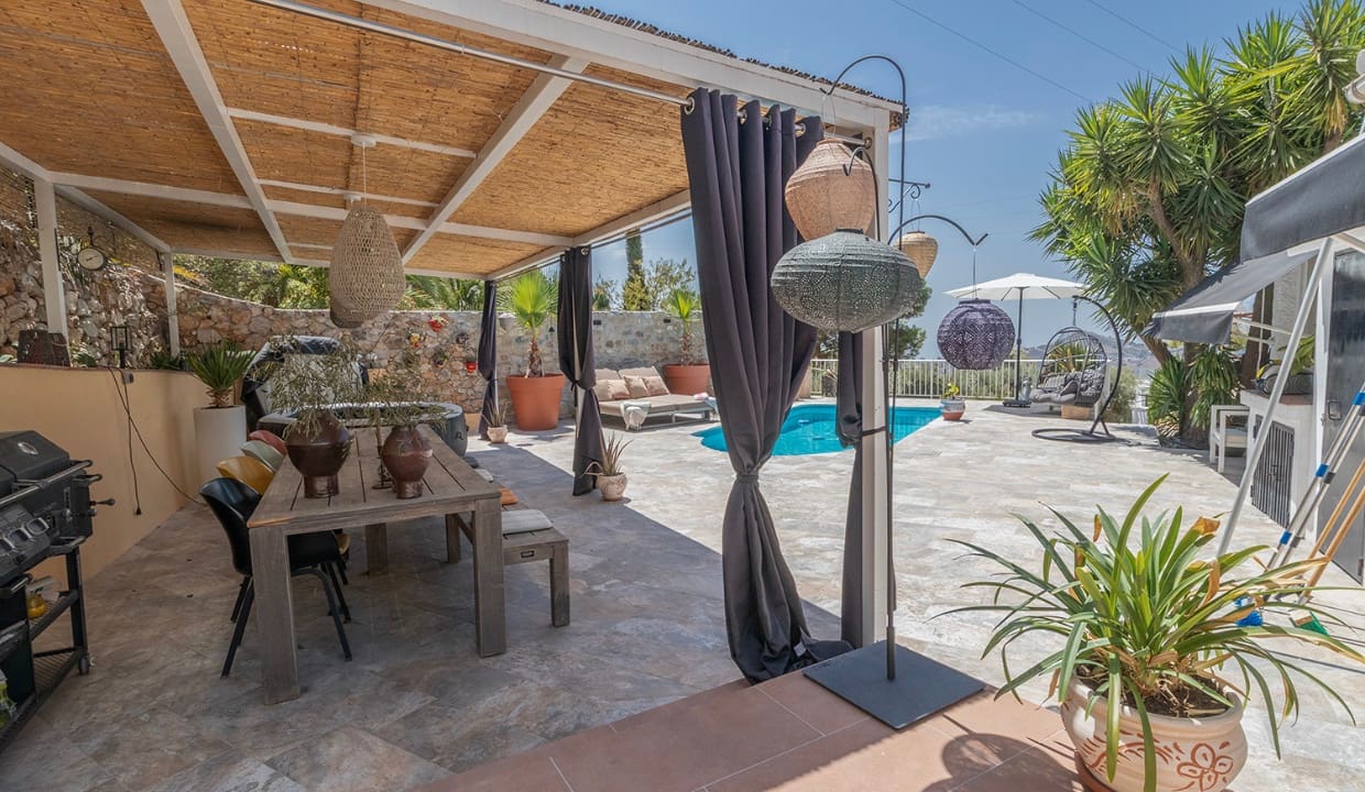 2 slaapkamer Villa te koop in Competa met zwembad - € 459.000 (Ref: 10181035)