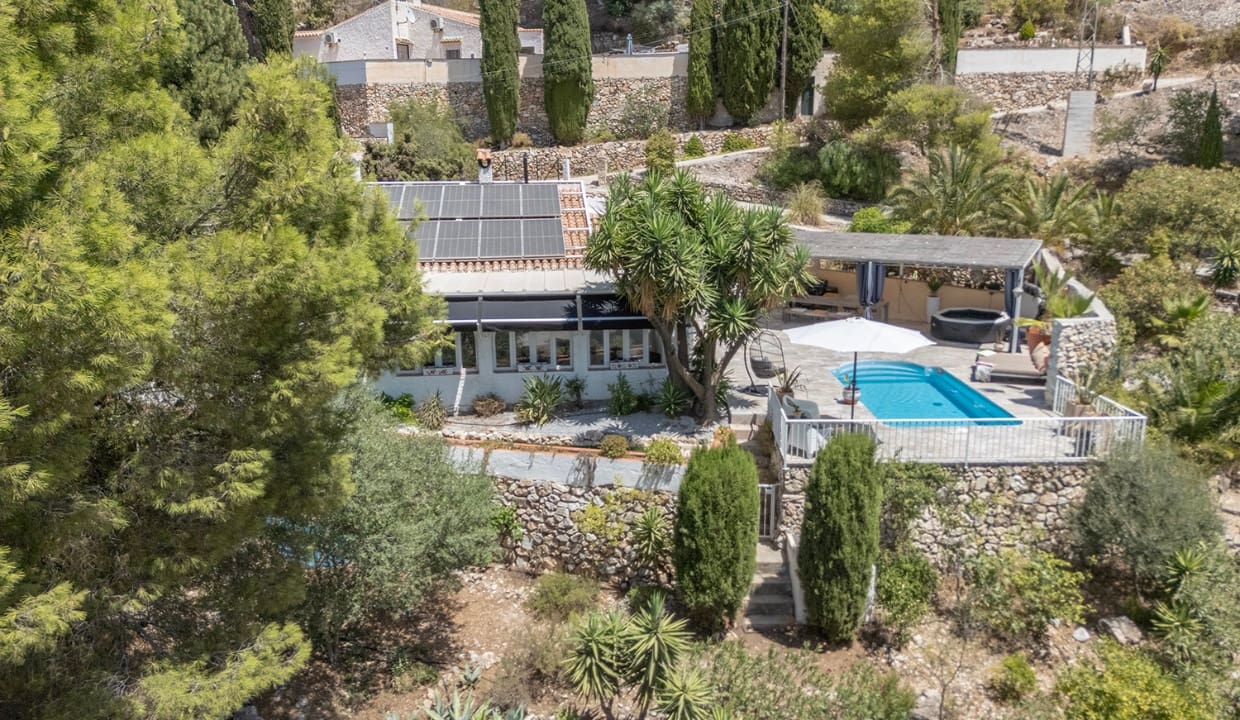 2 slaapkamer Villa te koop in Competa met zwembad - € 459.000 (Ref: 10181035)