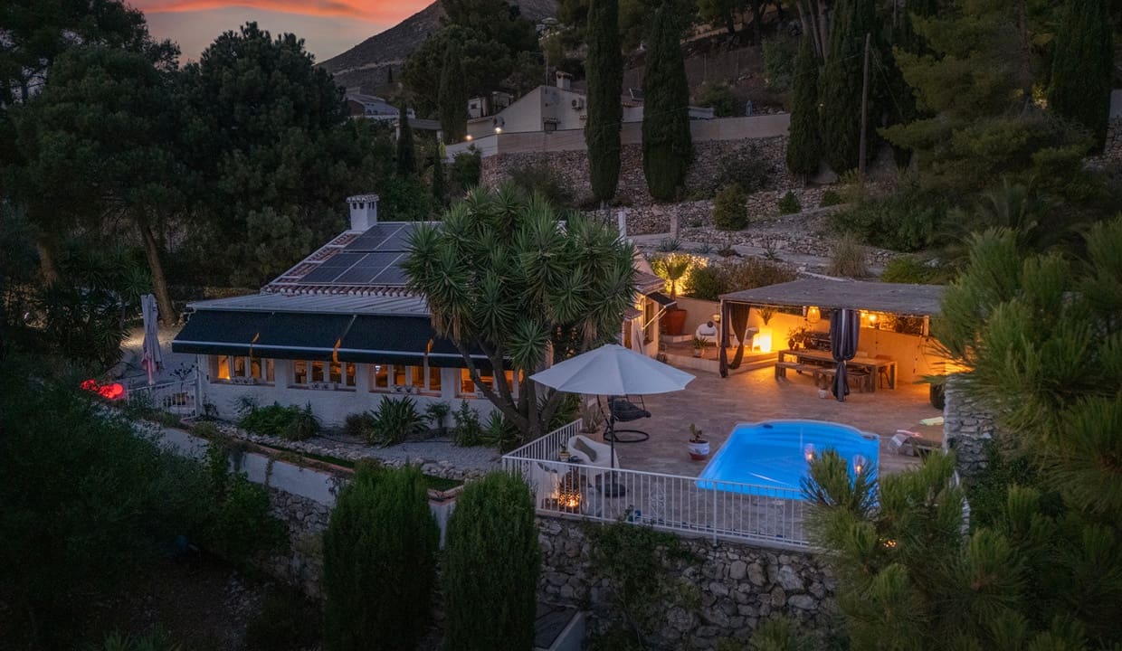 2 slaapkamer Villa te koop in Competa met zwembad - € 459.000 (Ref: 10181035)