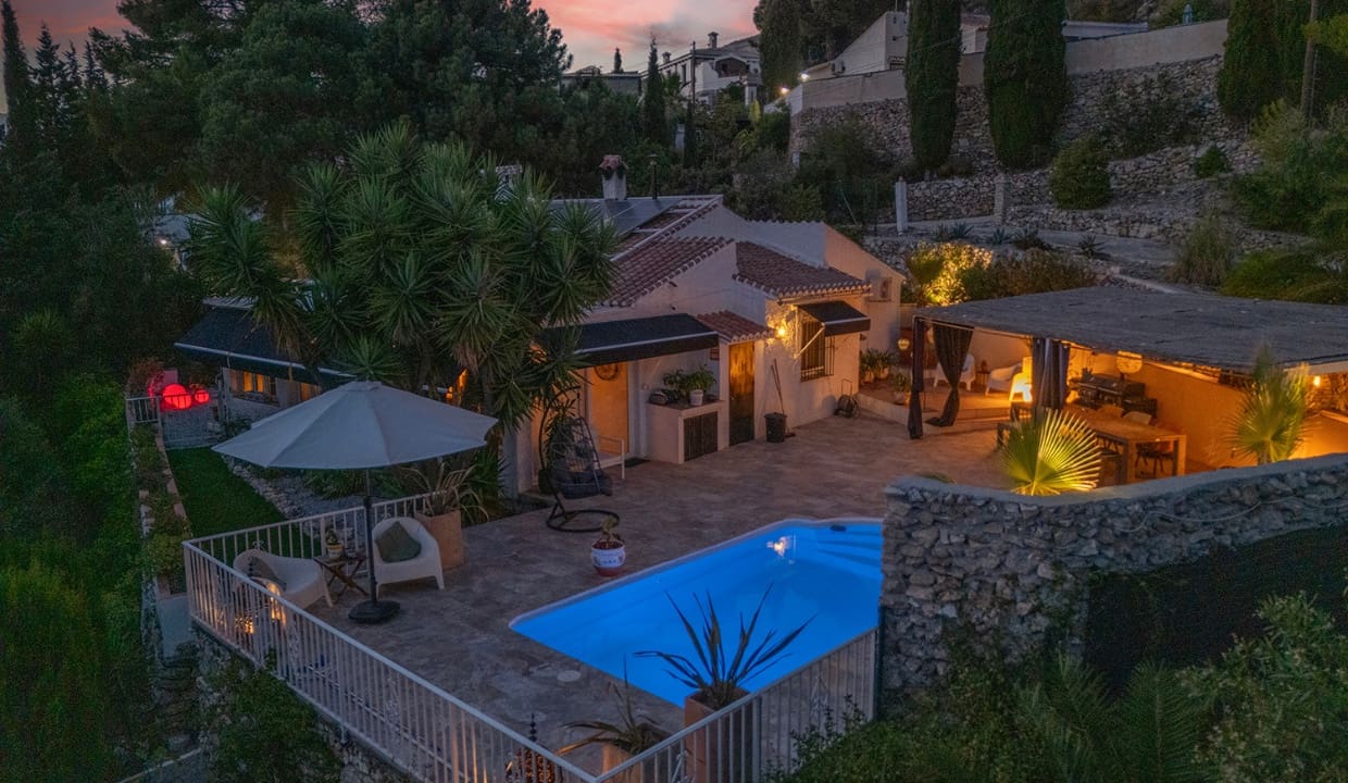 2 slaapkamer Villa te koop in Competa met zwembad - € 459.000 (Ref: 10181035)