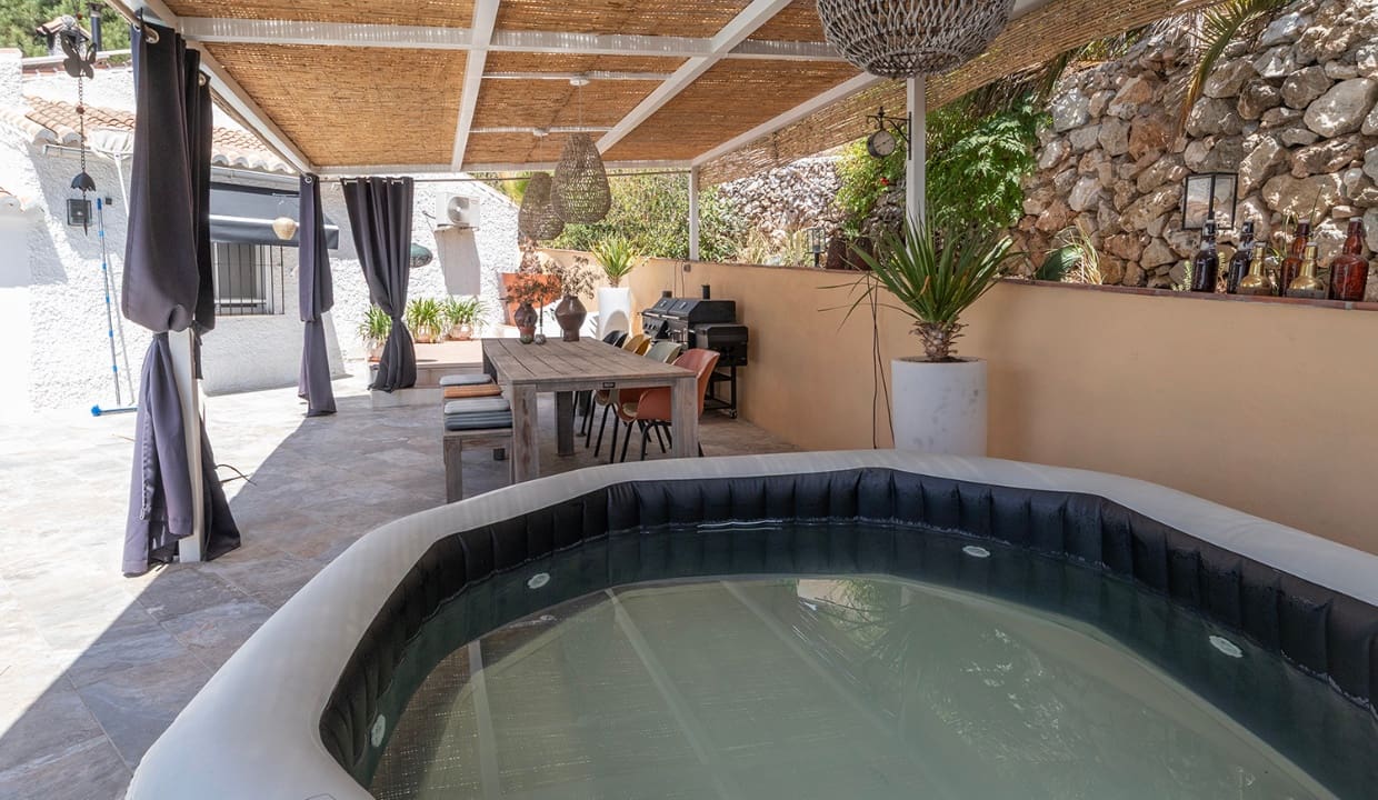 2 slaapkamer Villa te koop in Competa met zwembad - € 459.000 (Ref: 10181035)