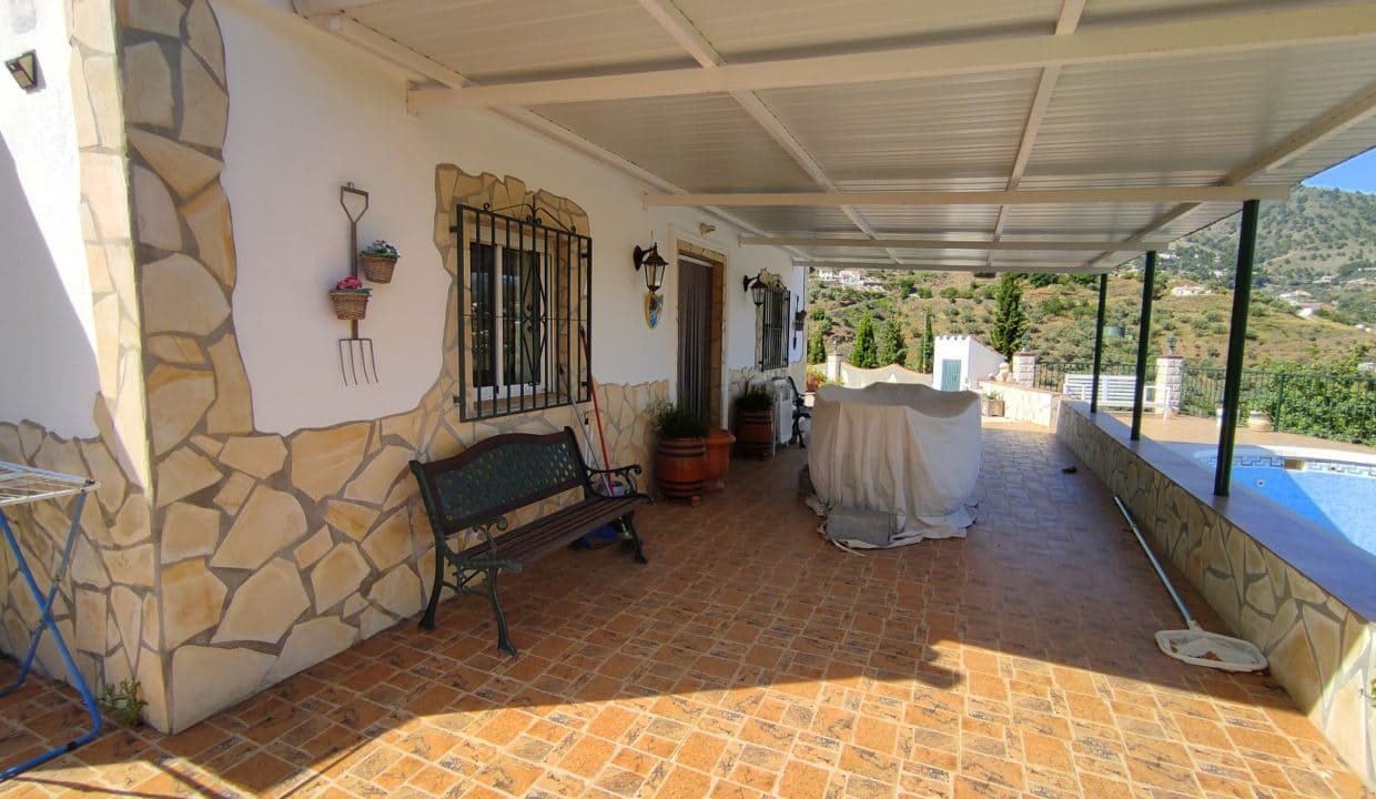 2 soveværelse Villa til salg i Competa med swimmingpool - € 425.000 (Ref: 7193795)