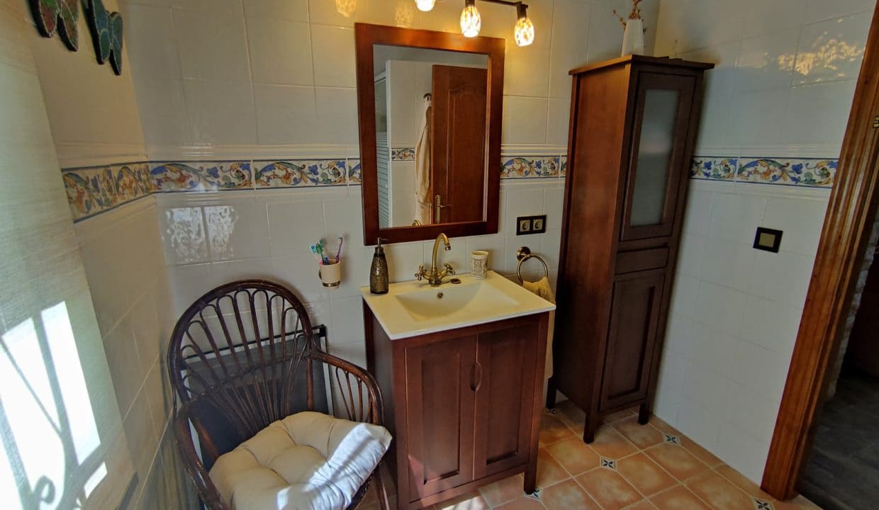 2 soveværelse Villa til salg i Competa med swimmingpool - € 425.000 (Ref: 7193795)