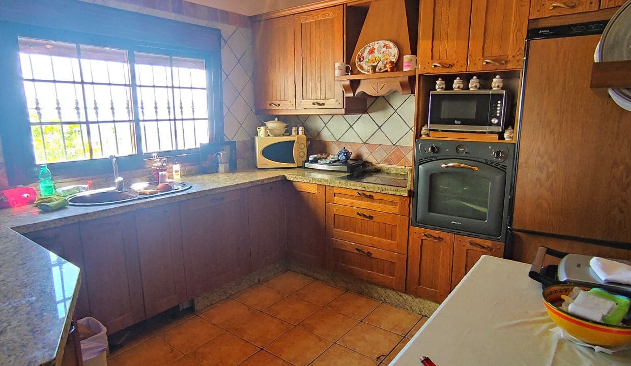 3 soveværelse Villa til salg i Archez med swimmingpool garage - € 450.000 (Ref: 7193833)