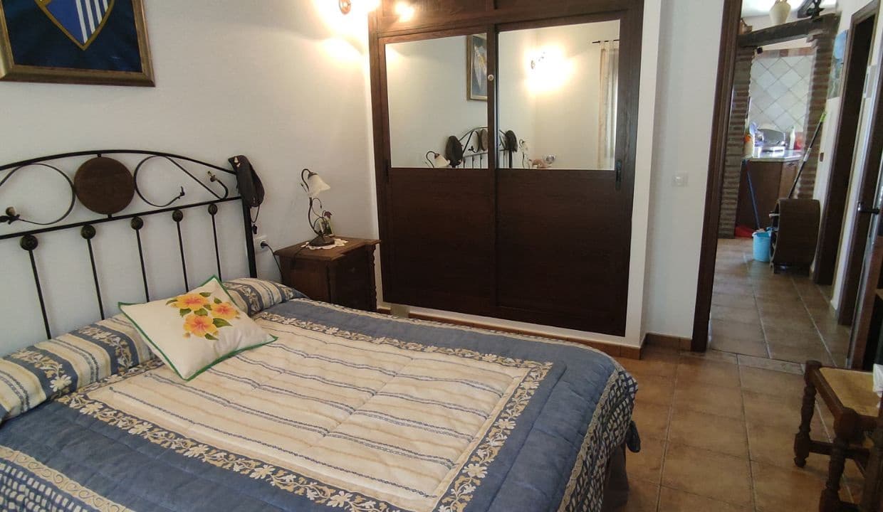 3 soveværelse Villa til salg i Archez med swimmingpool garage - € 450.000 (Ref: 7193833)