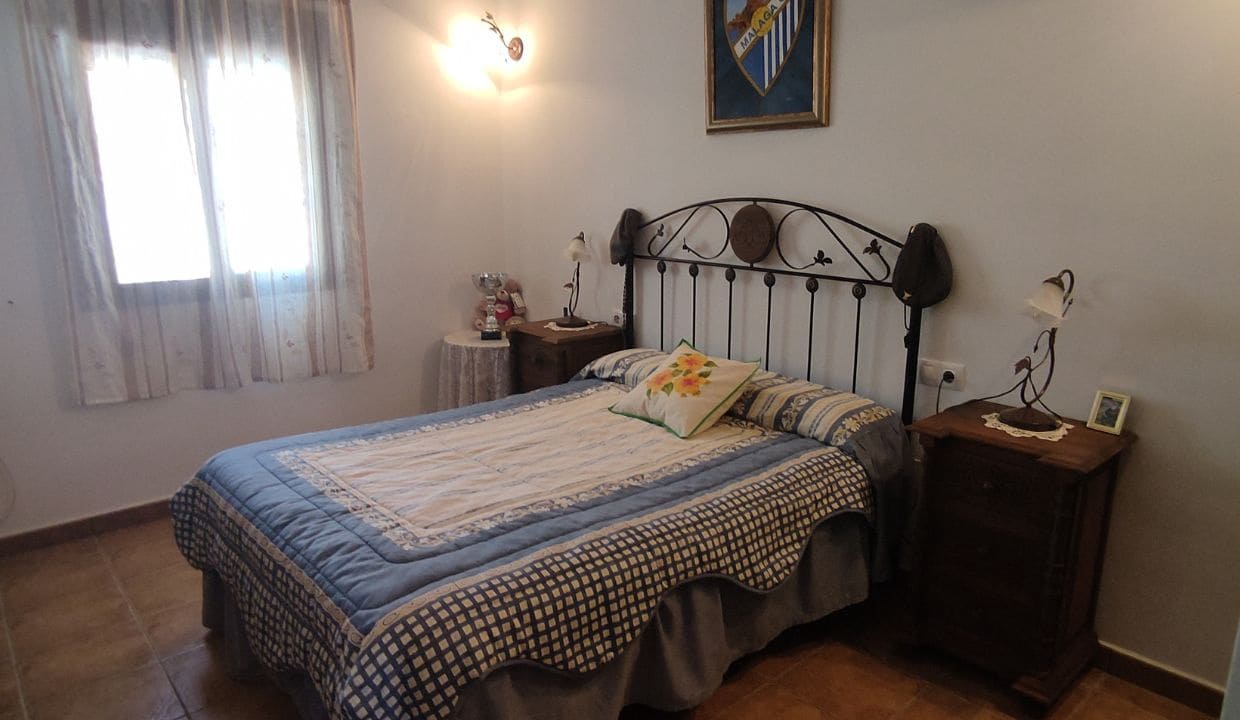 3 soveværelse Villa til salg i Archez med swimmingpool garage - € 450.000 (Ref: 7193833)