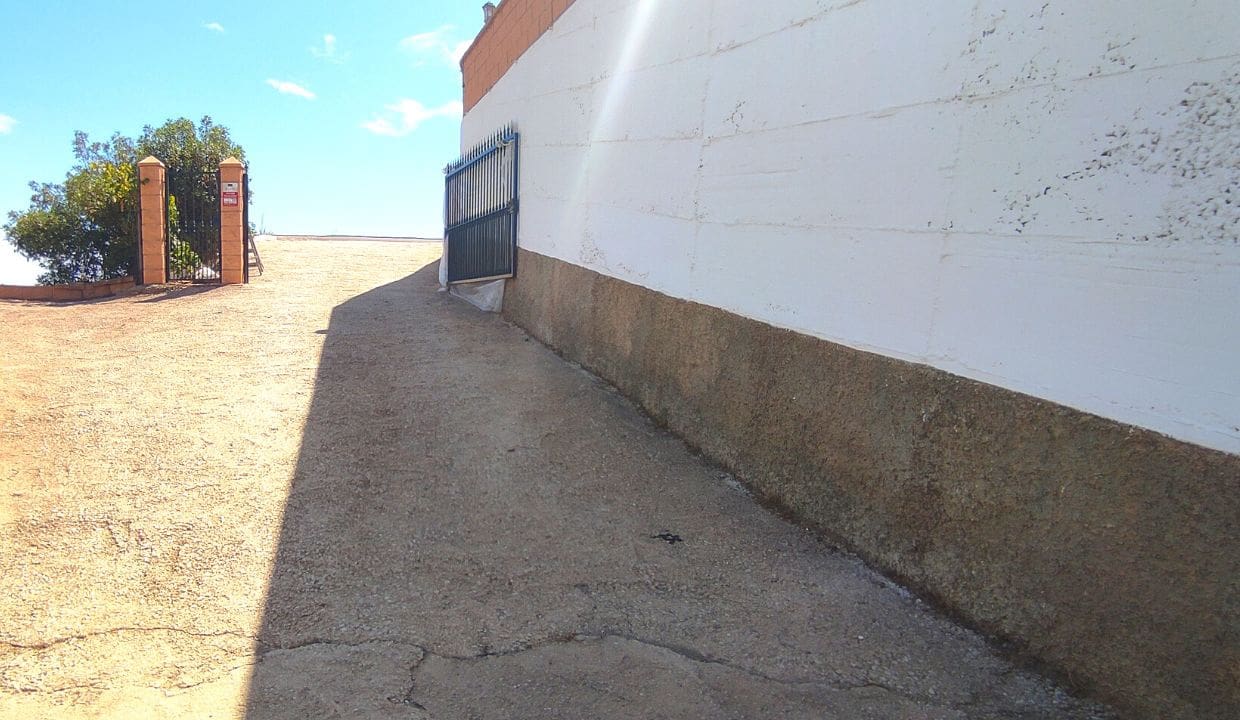 3 soveværelse Villa til salg i Archez med swimmingpool garage - € 450.000 (Ref: 7193833)