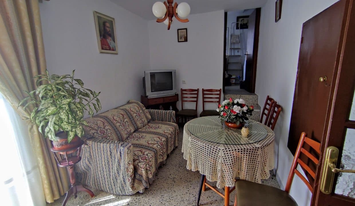 2 makuuhuone Omakotitalo myytävänä paikassa Competa - 156 000 € (Ref: 7193849)