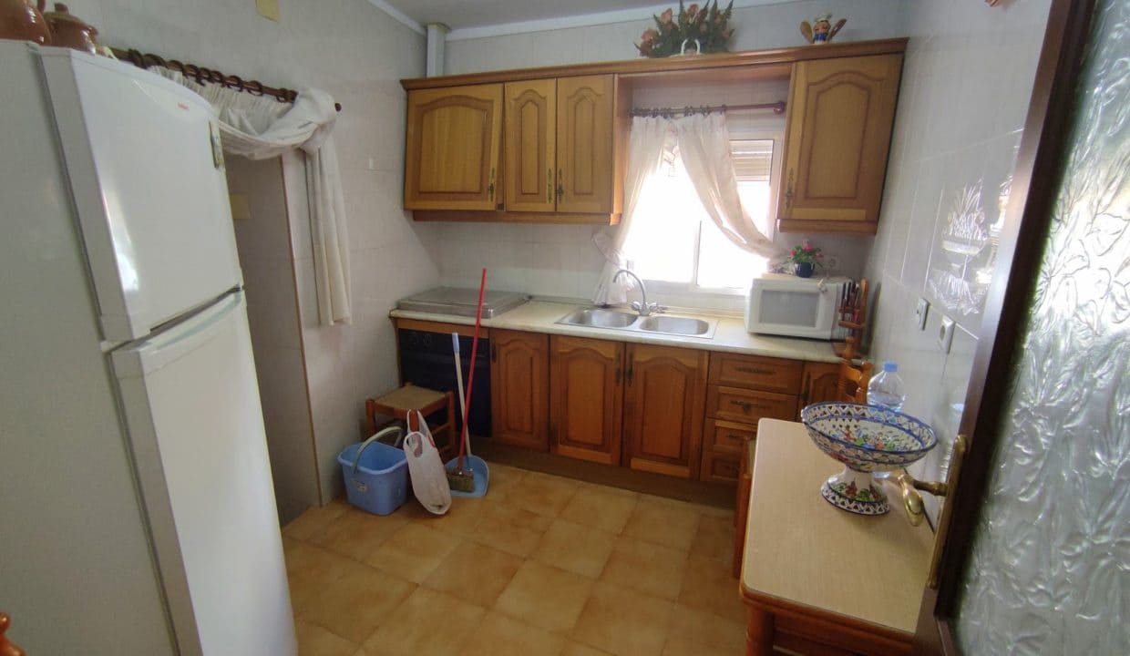 2 makuuhuone Omakotitalo myytävänä paikassa Competa - 156 000 € (Ref: 7193849)