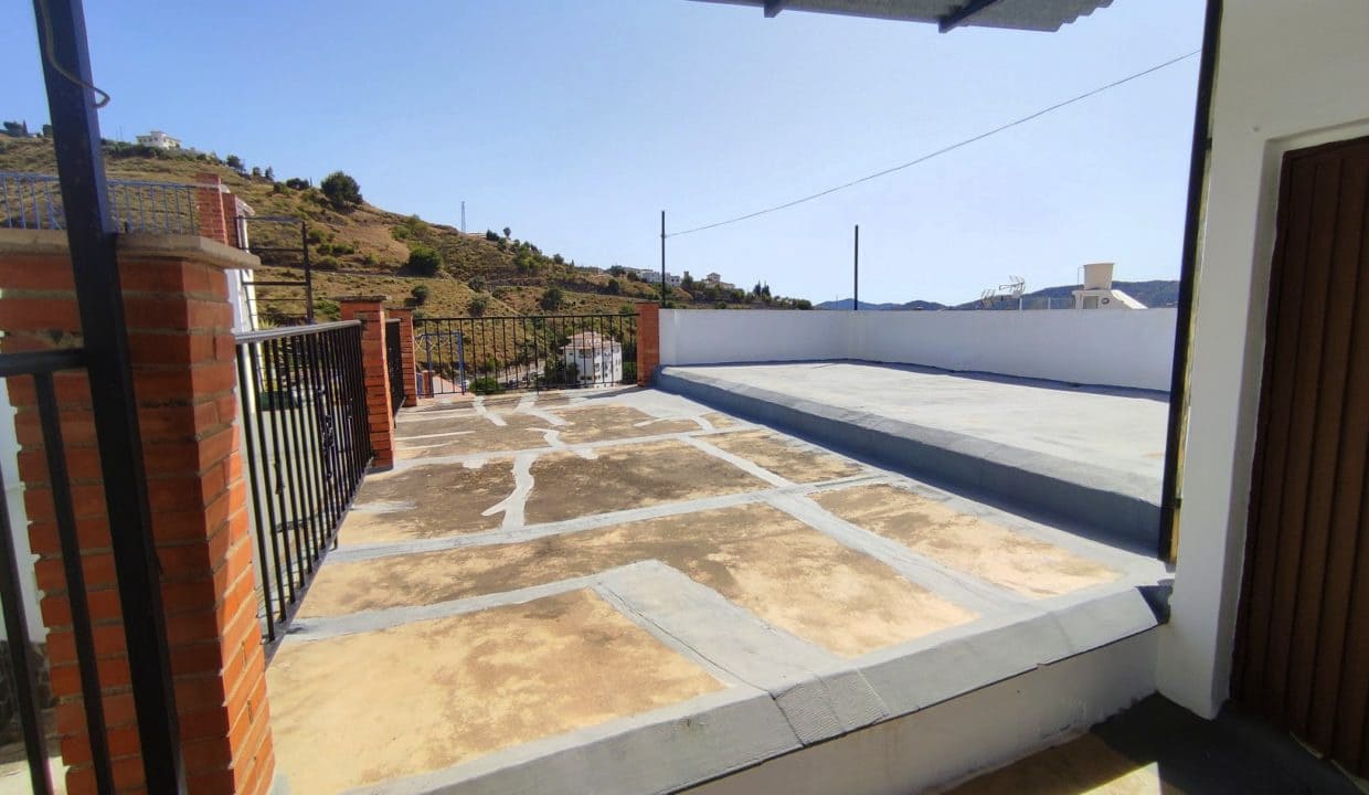 2 makuuhuone Omakotitalo myytävänä paikassa Competa - 156 000 € (Ref: 7193849)