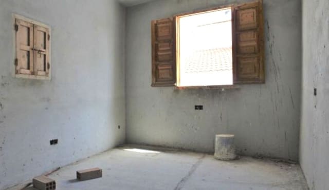 3 soverom Hus til salgs i Canillas de Albaida - € 67 000 (Ref: 7357805)