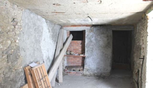 3 soverom Hus til salgs i Canillas de Albaida - € 67 000 (Ref: 7357805)