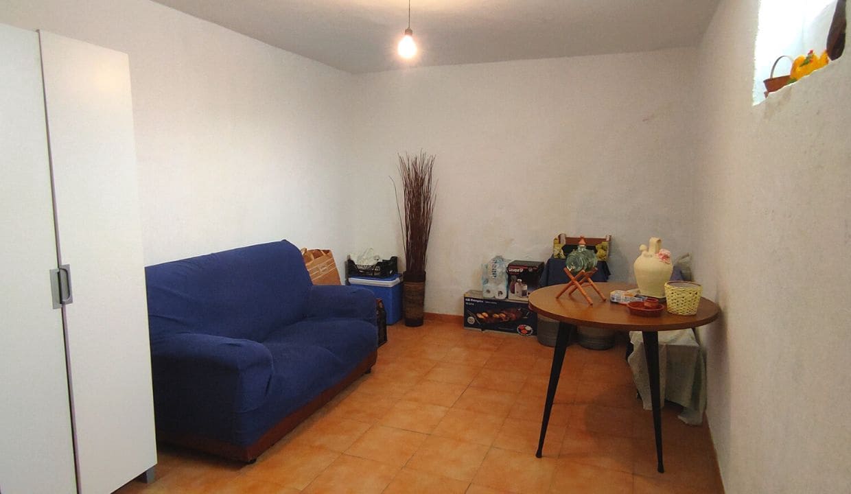 5 soverom Hus til salgs i Competa med garasje - € 148 500 (Ref: 7373744)