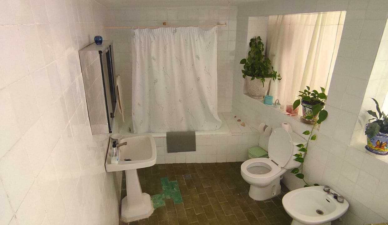 5 soverom Hus til salgs i Competa med garasje - € 148 500 (Ref: 7373744)