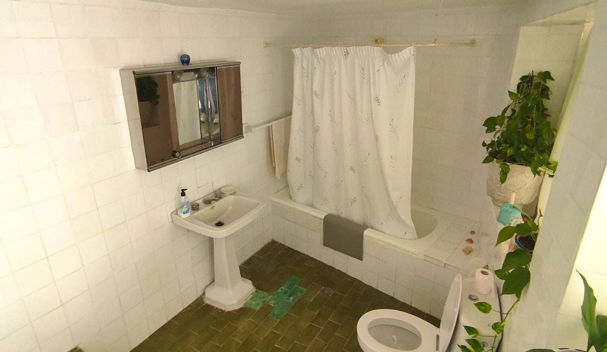 5 soverom Hus til salgs i Competa med garasje - € 148 500 (Ref: 7373744)