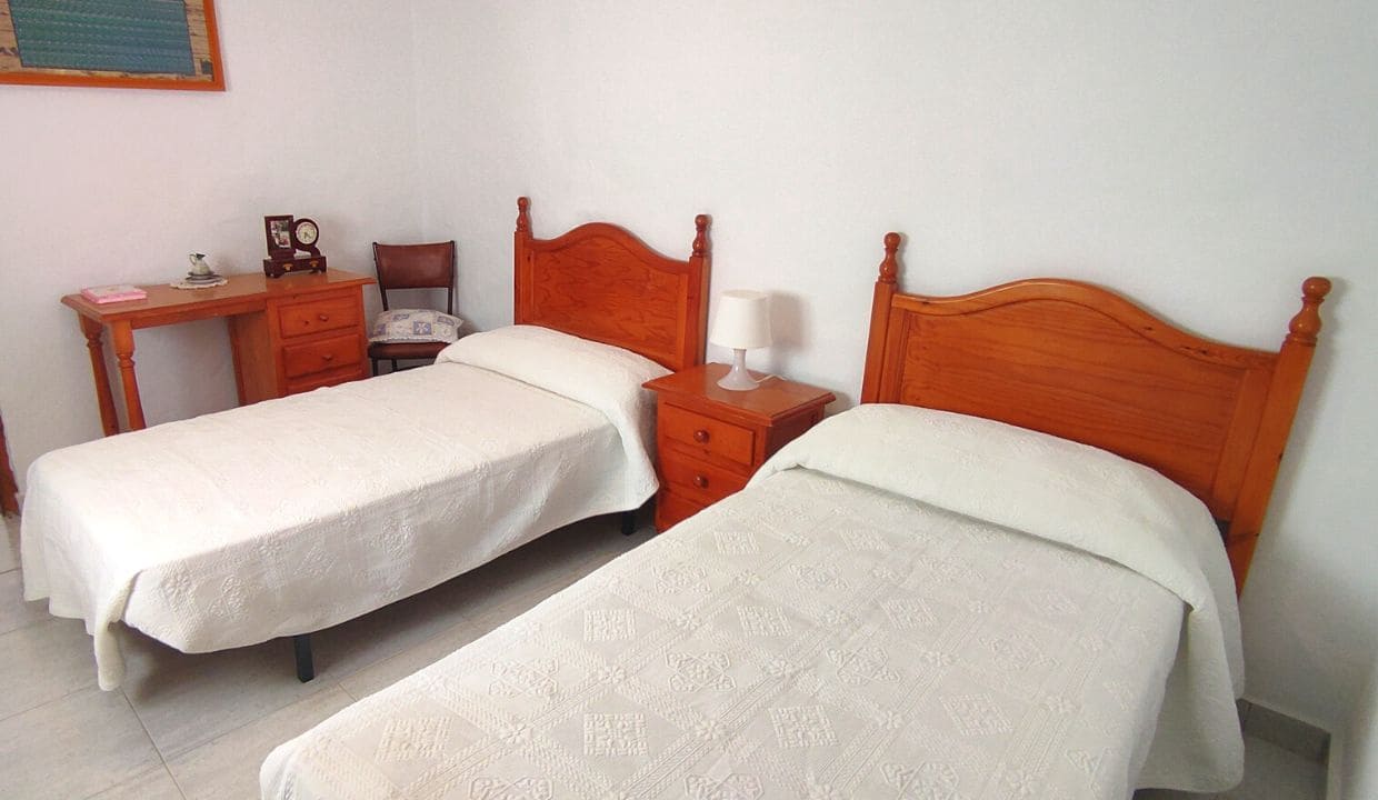 5 soverom Hus til salgs i Competa med garasje - € 148 500 (Ref: 7373744)