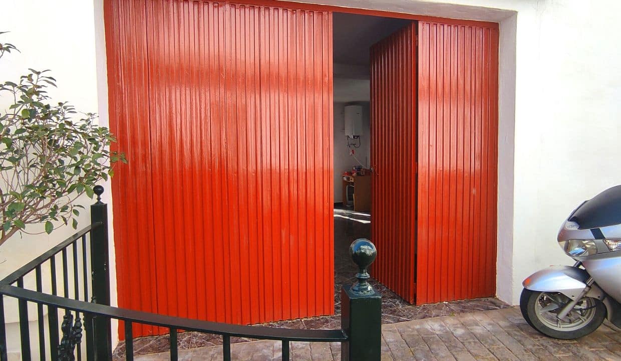 5 soverom Hus til salgs i Competa med garasje - € 148 500 (Ref: 7373744)