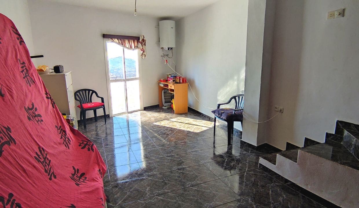 5 soverom Hus til salgs i Competa med garasje - € 148 500 (Ref: 7373744)