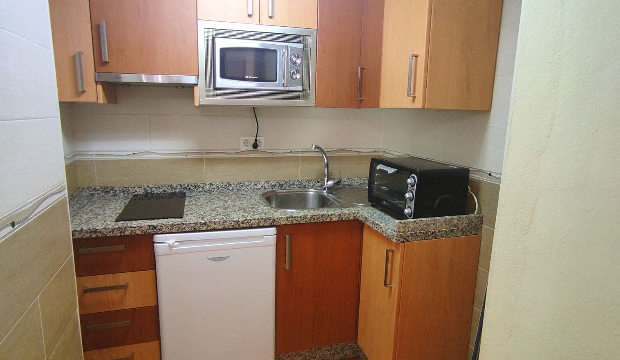 8 soverom Hus til salgs i Canillas de Albaida - € 143 000 (Ref: 7449934)