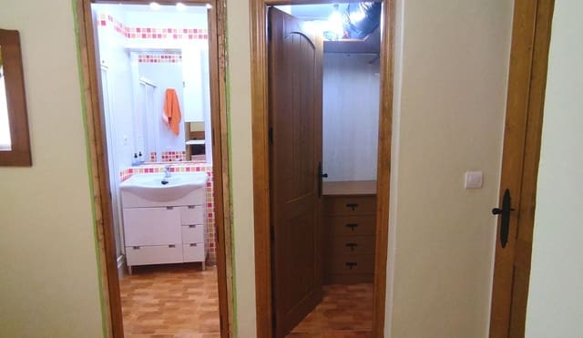 8 quarto Casa em Banda para venda em Canillas de Albaida - 143 000 € (Ref: 7449934)