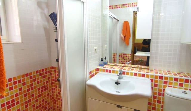 8 quarto Casa em Banda para venda em Canillas de Albaida - 143 000 € (Ref: 7449934)