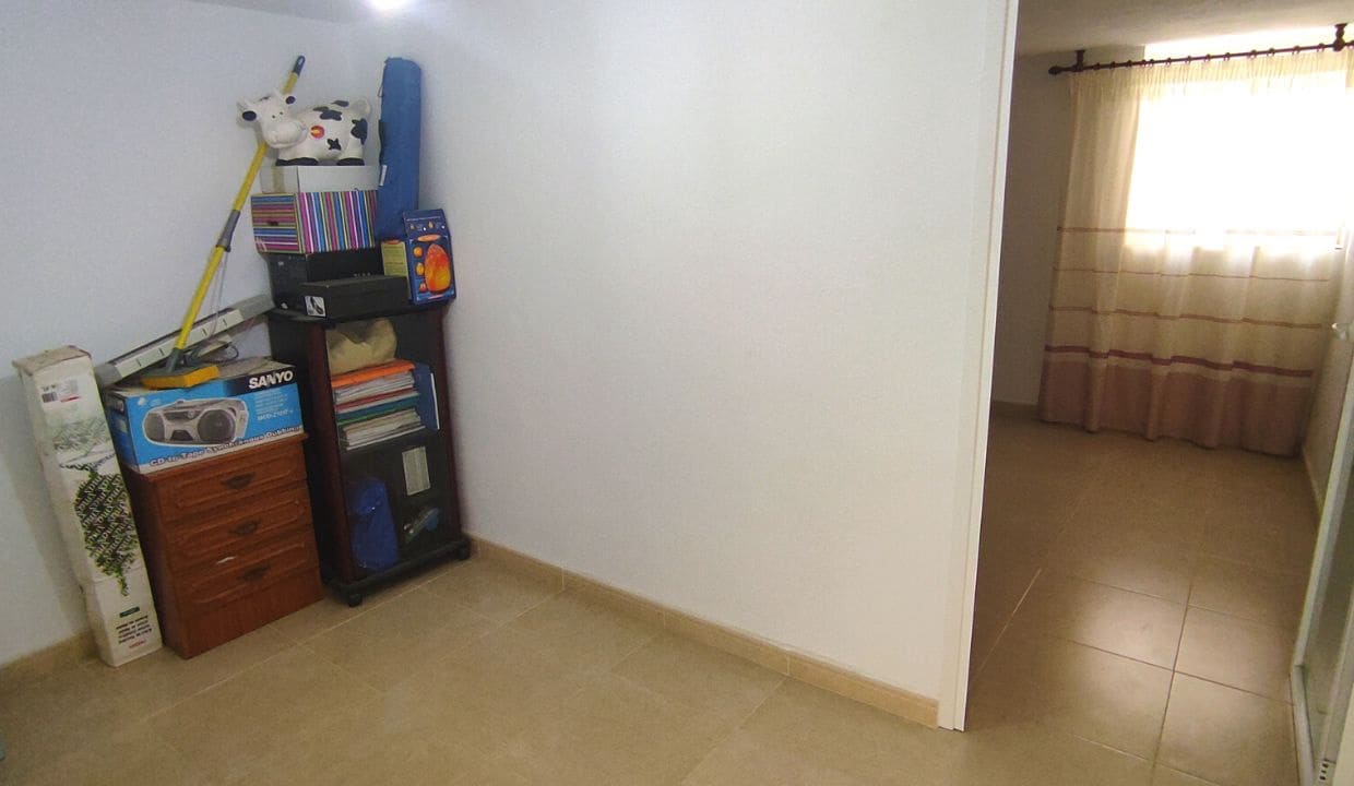 8 soverom Hus til salgs i Canillas de Albaida - € 143 000 (Ref: 7449934)